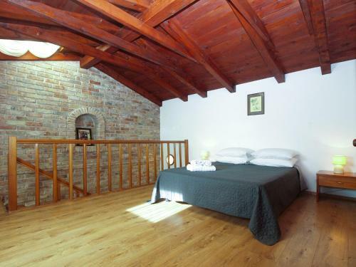 Apartments Helena 1992