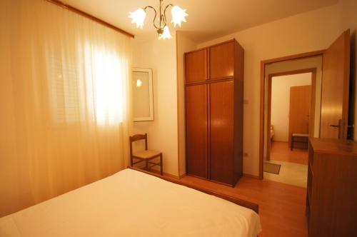 Holiday Home Vinka (139-2)