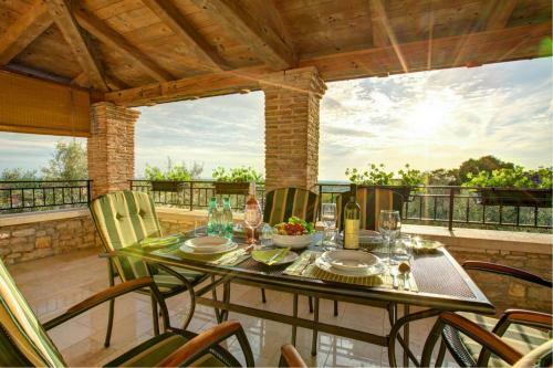 Visignano Villa Sleeps 6 Pool Air Con Wifi