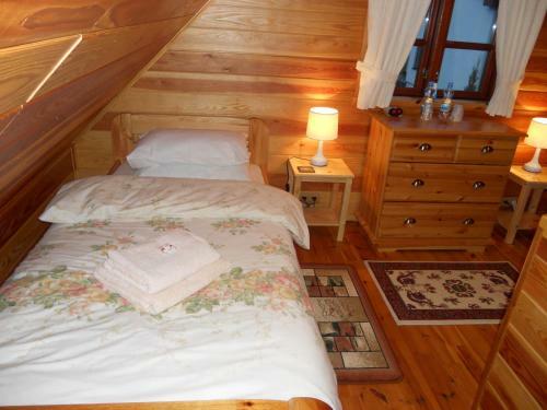 Forest Edge Lodge And House