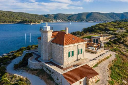 Villa Luxury Lighthouse Vis-croatia