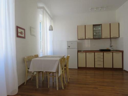 Apartment Eta Vis