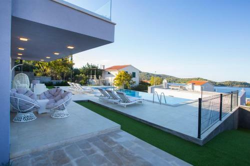 Luxury Blue Villas Vis