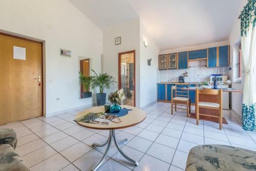 Hostal Apartments Julija In Vodice