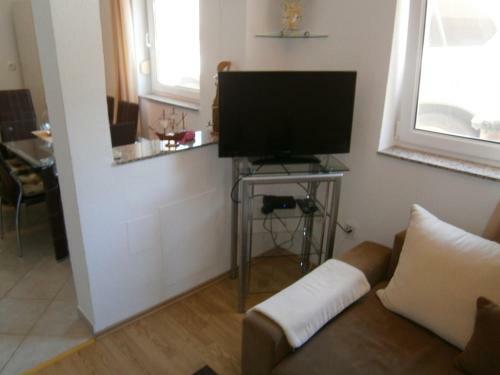 Holiday Home 193658 - Holiday Apartment 233914