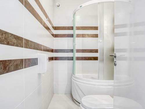 Spacious Holiday Home In Vukovar With Swimming Pool