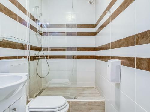 Spacious Holiday Home In Vukovar With Swimming Pool
