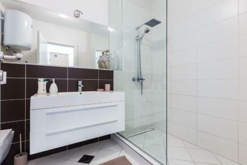 Hoplite 2br Apartment Near Centre