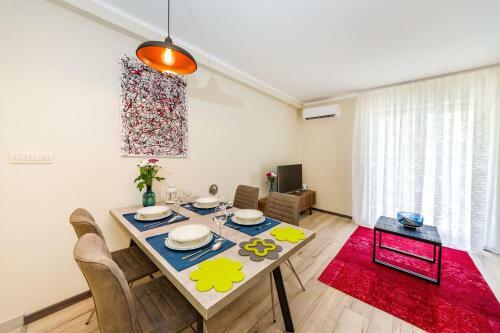 Apartamentos Ema 2br Apt. In Old Town Centre