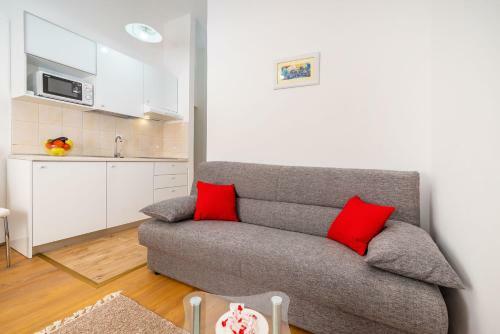 History Apartments Center