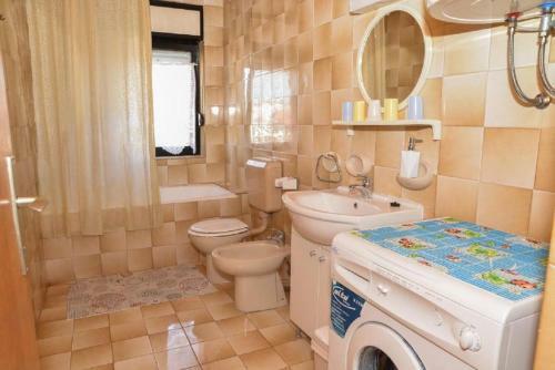 Apartments Vinko-100m From Beach