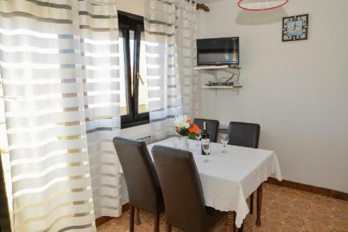 Apartments Vinko-100m From Beach
