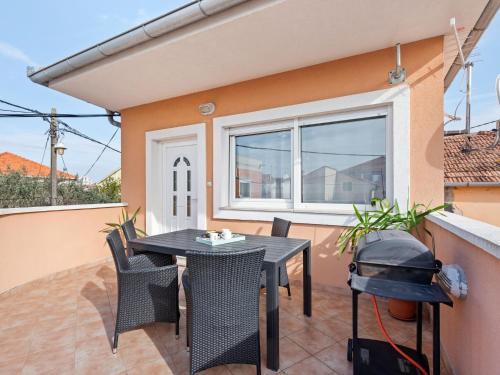 Alluring Apartment In Zadar Near The Sea