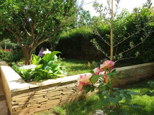 Apartamento Excellent Studio Angie In Flower Garden