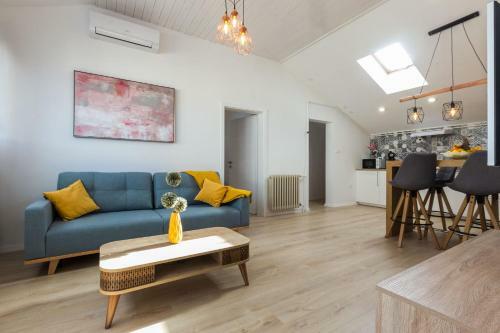 Kuki Apartment With Balcony