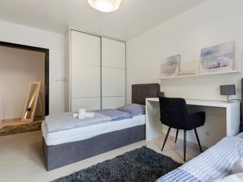 Modern Apartment In Zadar With Garden