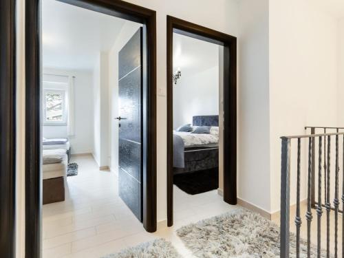 Modern Apartment In Zadar With Garden