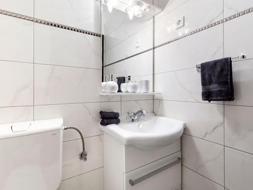 Modern Apartment In Zadar With Garden