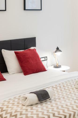 Spacious 2bdr Apartment Few Steps From City Center