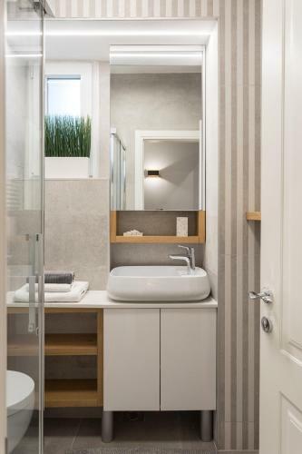 Spacious 2bdr Apartment Few Steps From City Center