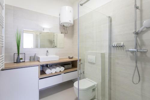 Apartamento 150sqm Main Square Apt!-4 Units-great For Groups!