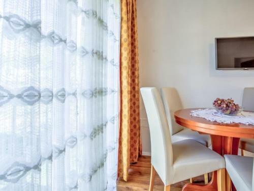 Hostal Apartments Siparis With Pool