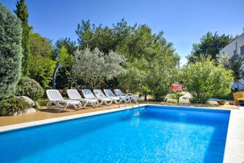 Hostal Apartments Siparis With Pool