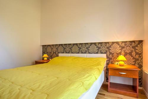 Hostal Apartments Siparis With Pool