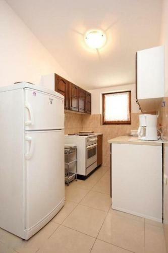 Apartment Glory-80m From Beach