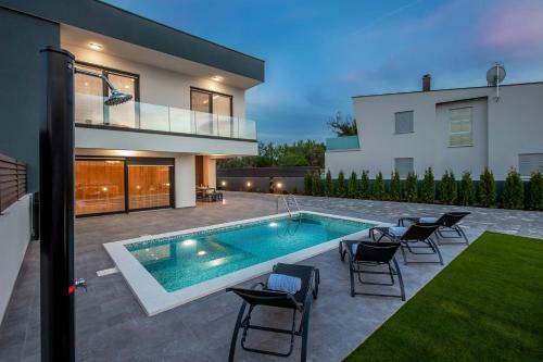 Villa Bura
