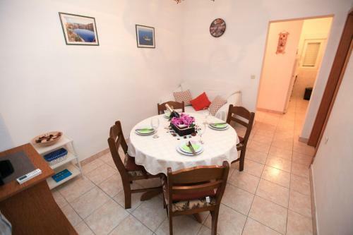 Apartments Anita Rogoznica