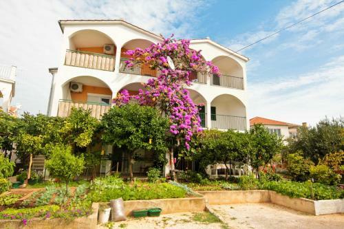 Apartments Anita Rogoznica