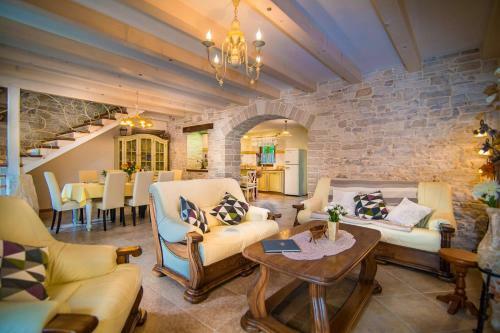 Villa Benina - Best Vacation Choice!