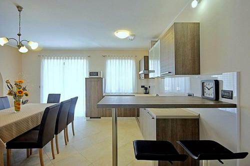 Villa Genia 2