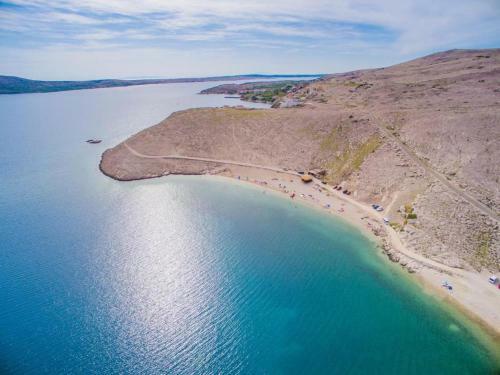 Hostal Beautiful Beachfront Apartments Komesic