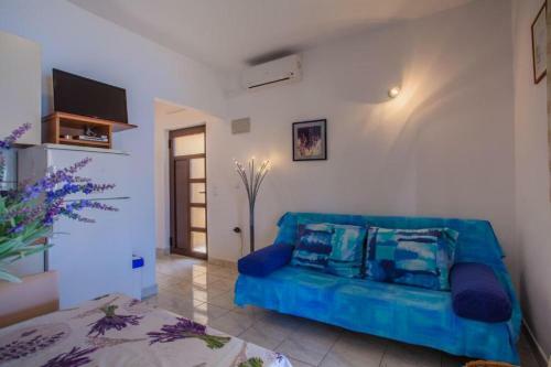 Hostal Beautiful Beachfront Apartments Komesic