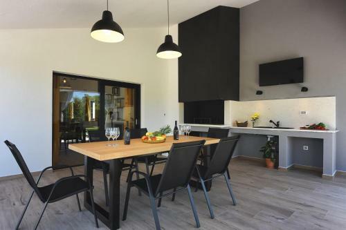 Villa Radola Residence