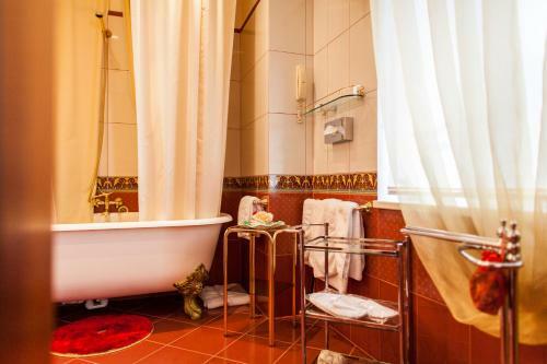 Tb Palace Hotel & Spa