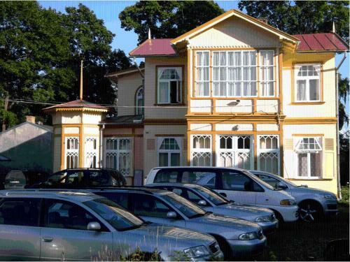 Hostal Guesthouse Airava