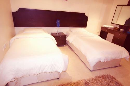 Leaders Plaza Apartments