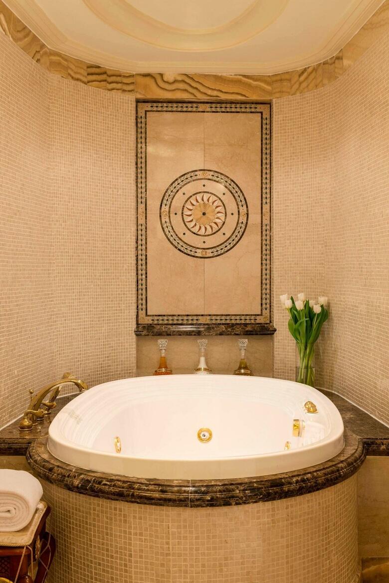 Sheraton Kuwait, A Luxury Collection Hotel