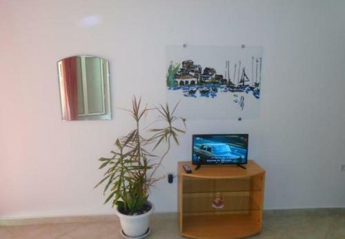Apartments Josip - 150m From Beach