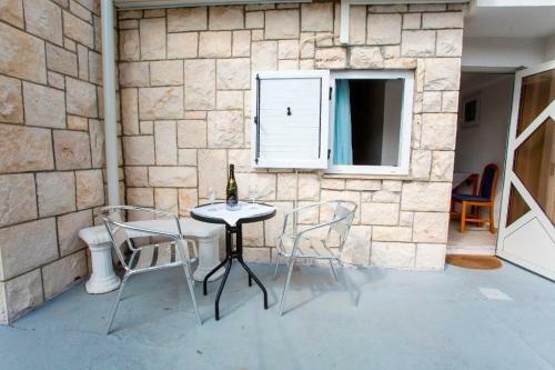 Apartments Bravo - 100m From Beach