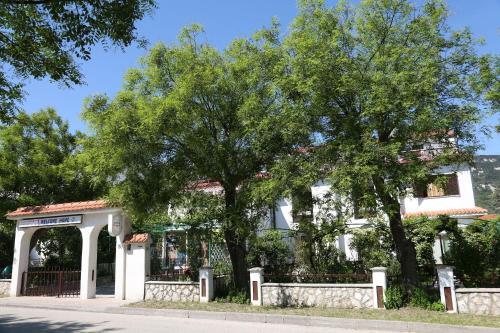 Apartments Istria Baska Fam Tomasic