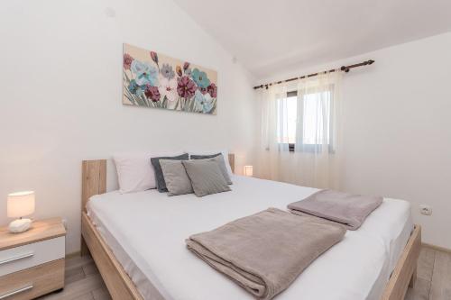 Apartment Quartz