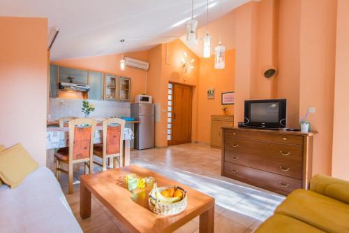 Apartment Maestral
