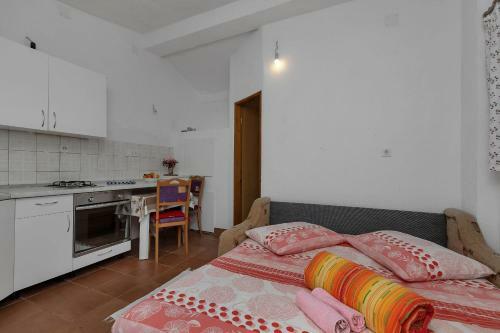 Apartments Milivoj