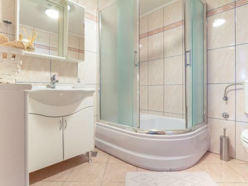 Holiday Home Villa Anna - Ckv350