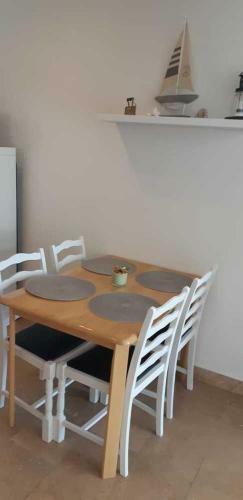 Hostal Apartments Elenora