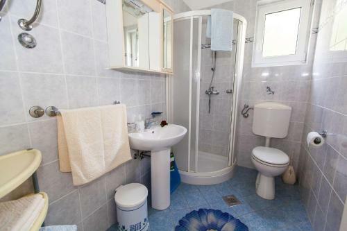 Apartamentos Eda Cor